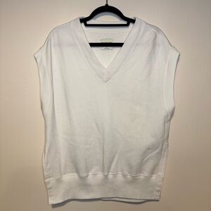 ABERCROMBIE Soft AF Collection White V-Neck Vest Layering Small